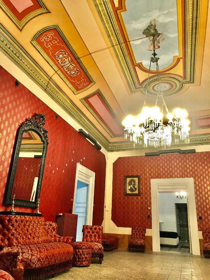 Palazzo Introna Bed & Breakfast Mola di Bari Exterior foto