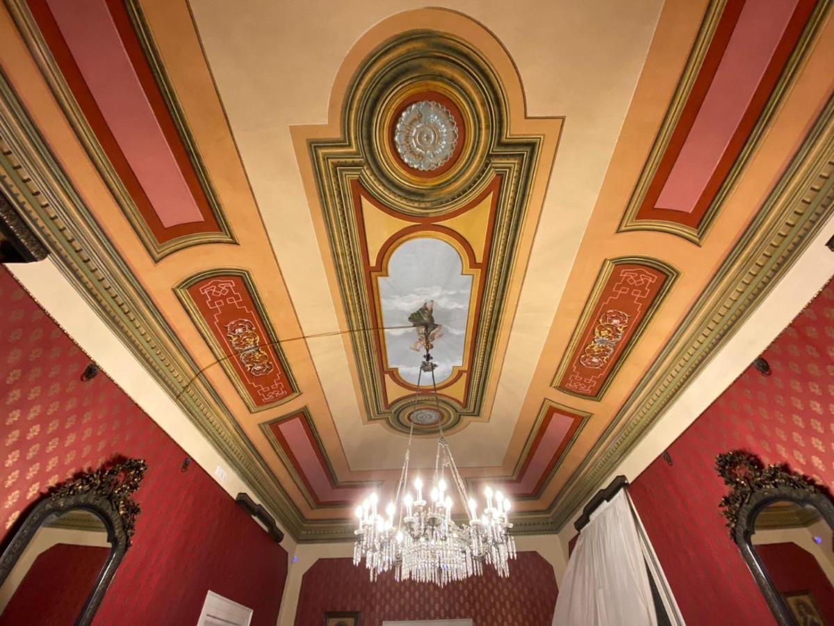 Palazzo Introna Bed & Breakfast Mola di Bari Exterior foto