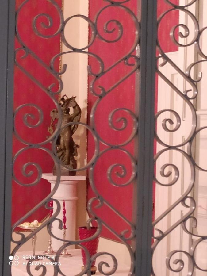 Palazzo Introna Bed & Breakfast Mola di Bari Exterior foto